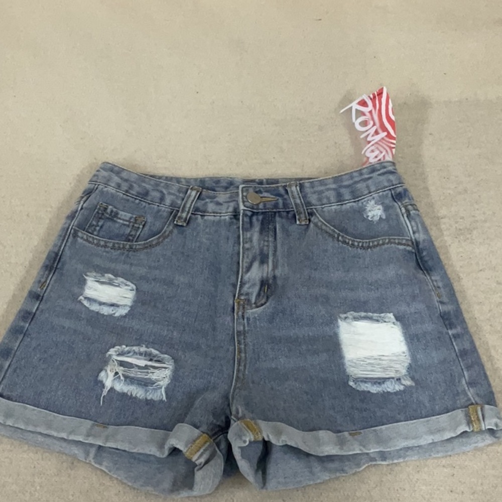 NWT woman’s Romwe blue jean shorts